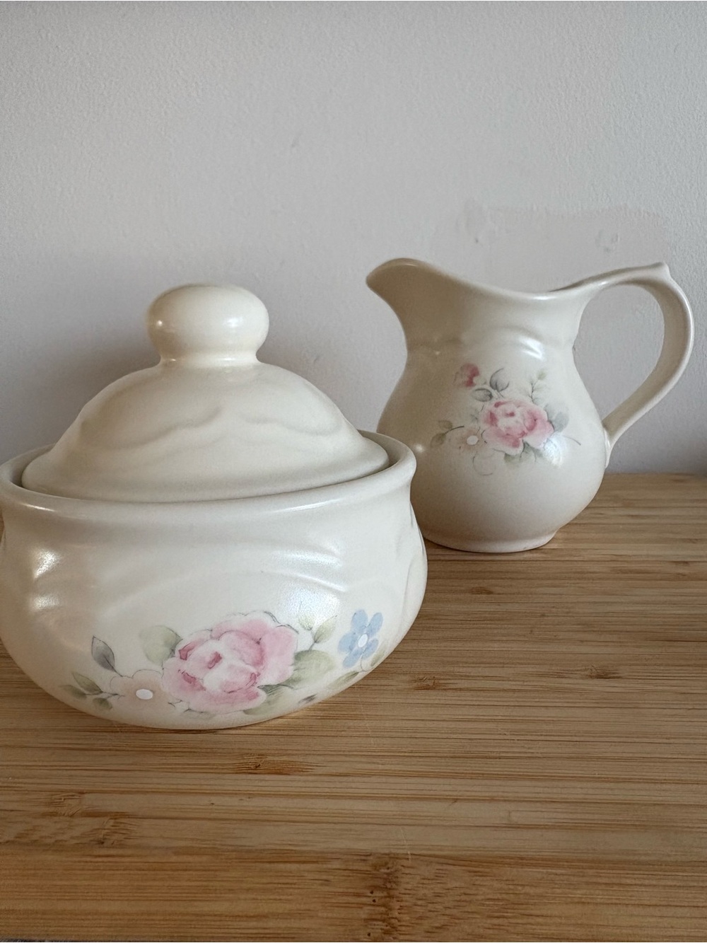 Pfaltzgraff Ceramic Sugar Bowl and Creamer Set, “Tea Rose”